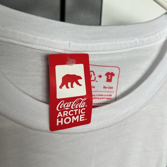 Coca Cola Polar Bear shirt - Picture 2 of 4